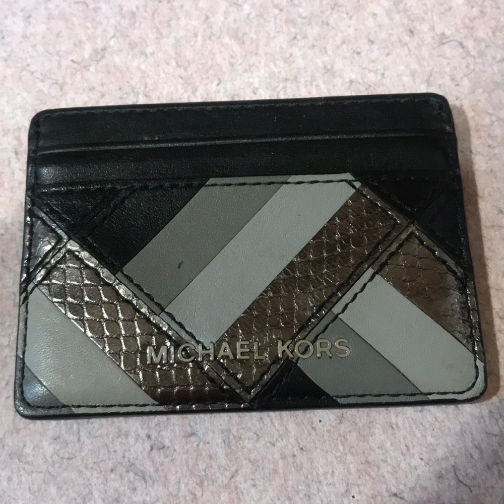 MK ID holder